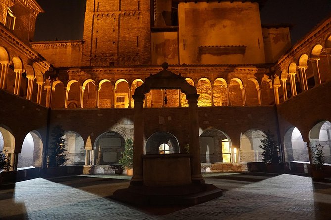 Bologna By Night Walking Tour - A 7:00 pm stroll that centers Bologna’s biggest squares