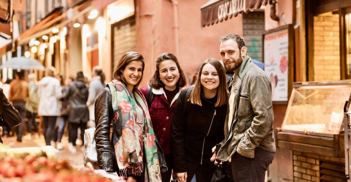 Bologna: Eat and Drink Like a Local Food Tour - Farmers market tastings and organic produce: the tone-setting stop