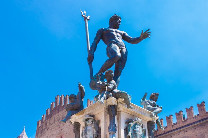 Bologna Fun Guided Private Siteseeing Tour for Kids and Families - Piazza Maggiore and Via Santo Stefano: Squares and Streets at Kid-Speed