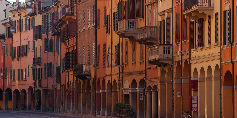 Bologna: Guided Walking Tour - Mercato di Mezzo: food culture that makes the city make sense