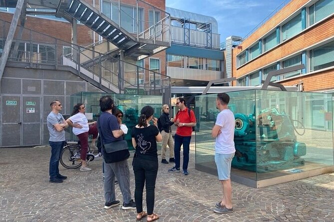 Bologna Highlights Private Walking Tour With A Guide - Starting at Piazza Maggiore: how Bologna’s center sets the tone