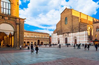 Bologna: Open Bus City Tour and Local Food Tasting - Hop-On Stops: What You Can Target During the Bus Part