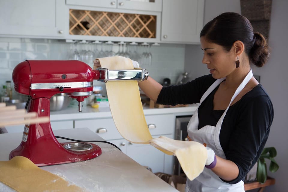 Bologna : Pasta Making With Local Chef + Wine - Cooking Bologna classics in a real chef’s home