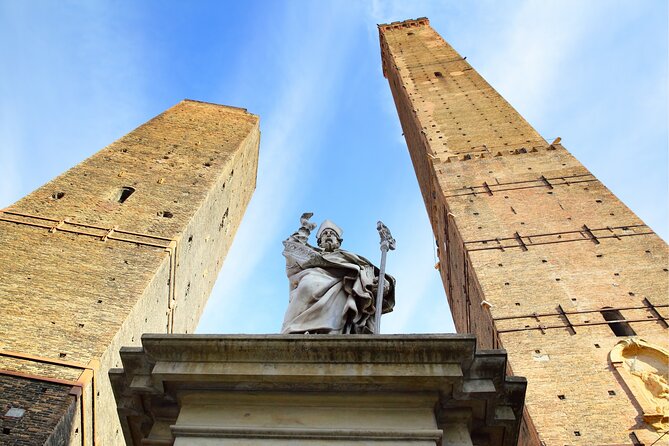 Bologna Scavenger Hunt and Highlights Self Guided Audio Tour - Family-friendly fun: why this format works with kids