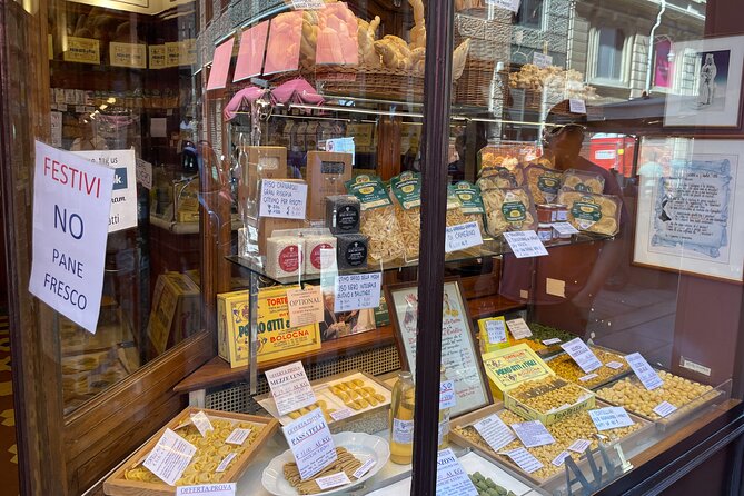 Bologna Walking Food Tour and Highlights with a Local Guide - Who this Bologna food tour is best for (and who should skip it)