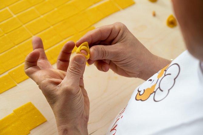 Cesarine: Small group Pasta and Tiramisu class in Bologna - Tips to Get the Most From Your Bologna Pasta and Tiramisu Night
