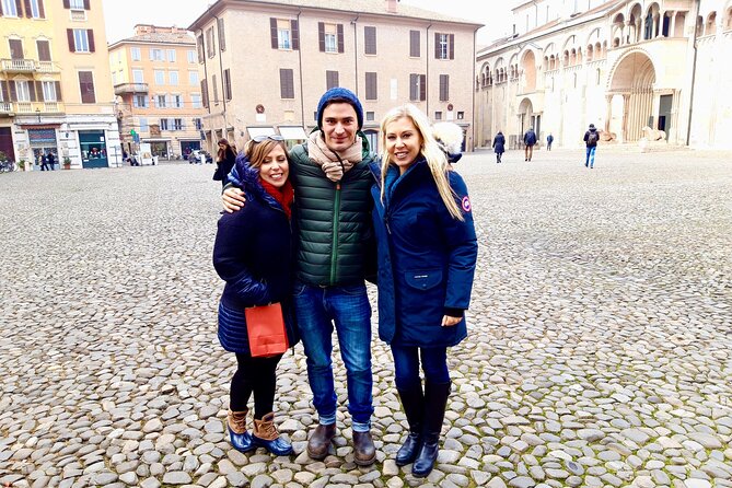 Private Local Tour Guide Bologna: Kickstart your Trip, 100% Personalized - Personalization in the real world: matching you with a like-minded guide